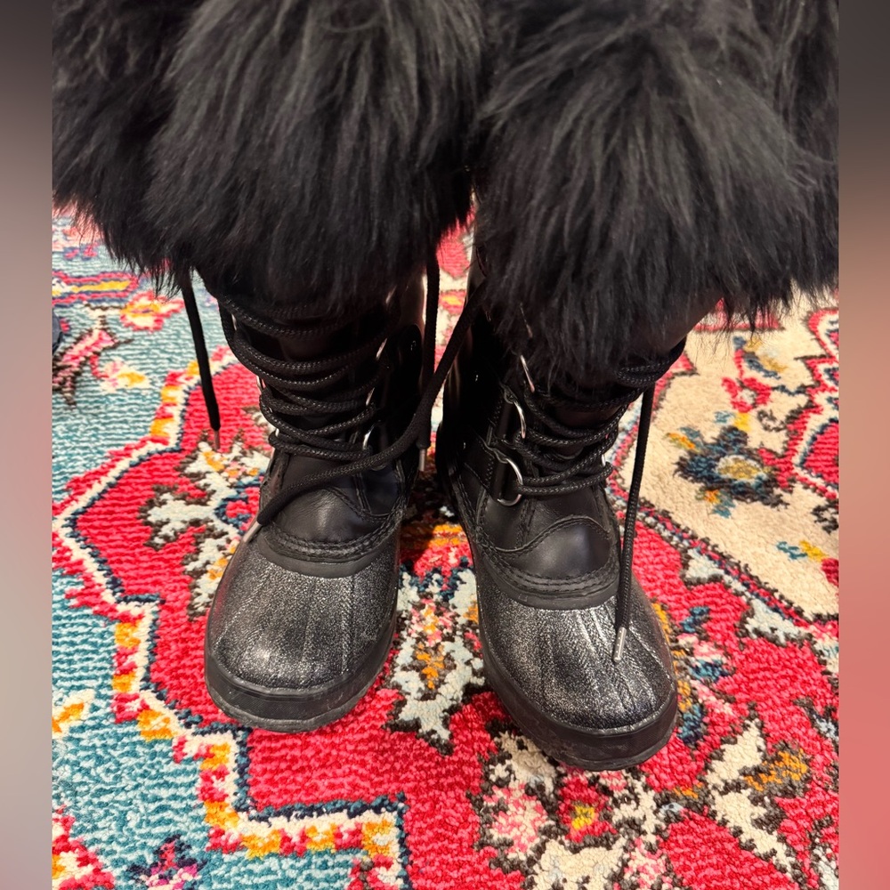 Sorel Black and Gray Winter Boots size 8